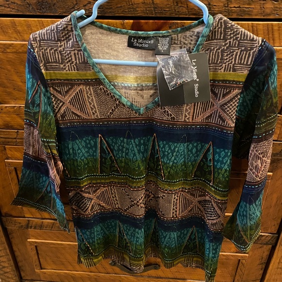 NWT! Tribal print beaded v-neck top shirt with sheer three quarters sleeves - Picture 1 of 4